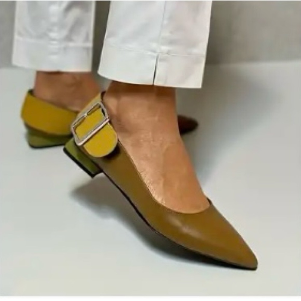 Elegant Tan Women's Flats